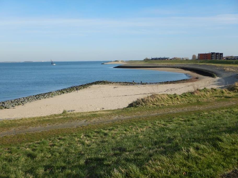 Comfortabel En Gezellig Vakantiehuis Bij Het Strand Wemeldinge Eksteriør billede
